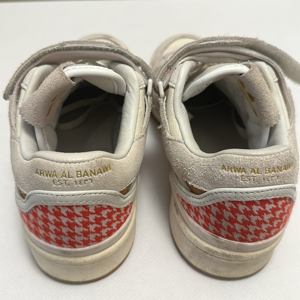 SICKEST ADIDAS!!!! - Picture 3 of 6